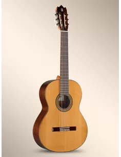 Alhambra 3C Classical Guitar, Cedar top, Mahogany back and sides